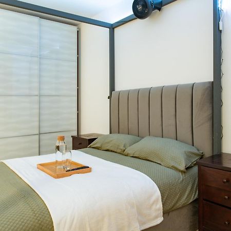 Modern 2Bed Pad W/ Hot Tub Villa บาร์คกิ้ง ภายนอก รูปภาพ