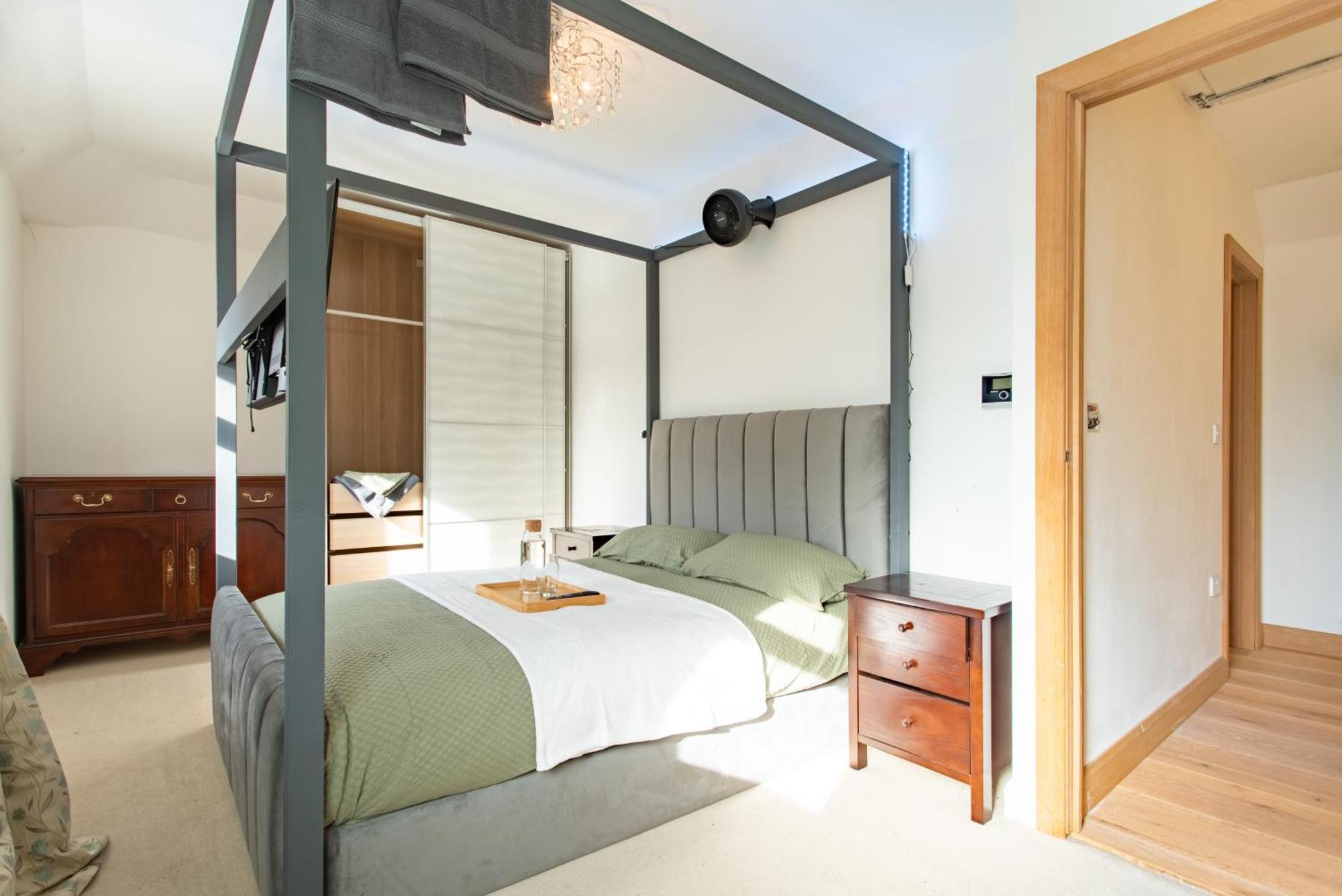 Modern 2Bed Pad W/ Hot Tub Villa บาร์คกิ้ง ภายนอก รูปภาพ