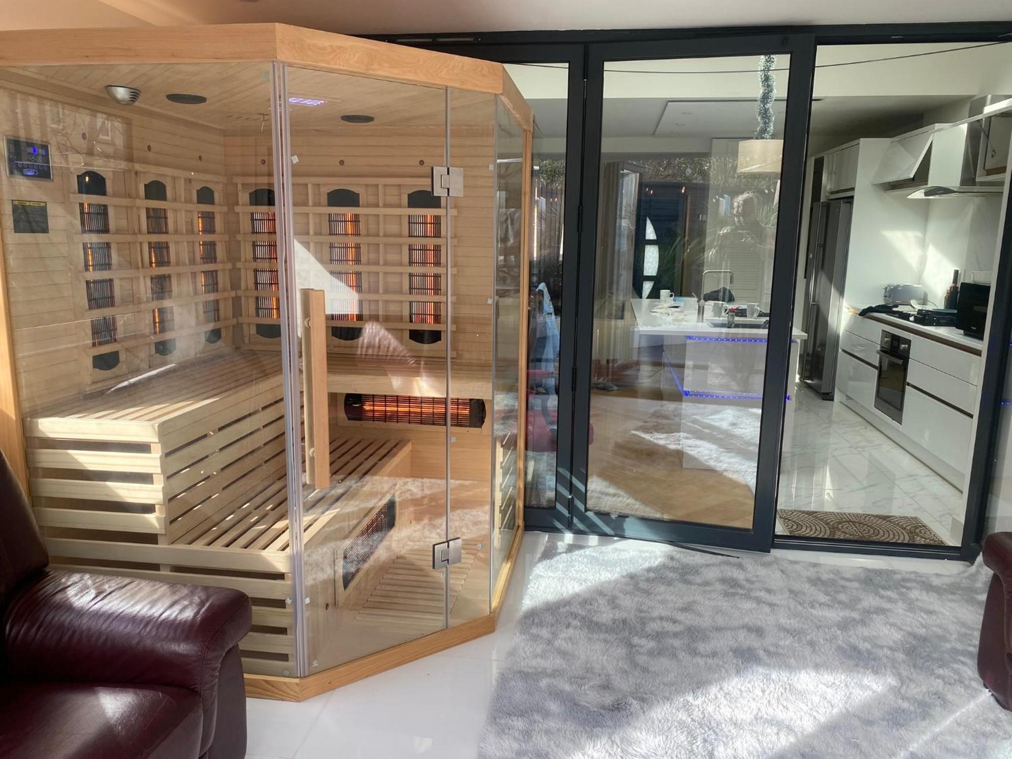 Modern 2Bed Pad W/ Hot Tub Villa บาร์คกิ้ง ภายนอก รูปภาพ