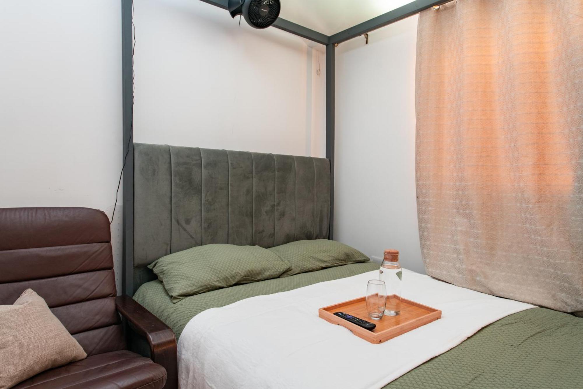 Modern 2Bed Pad W/ Hot Tub Villa บาร์คกิ้ง ภายนอก รูปภาพ
