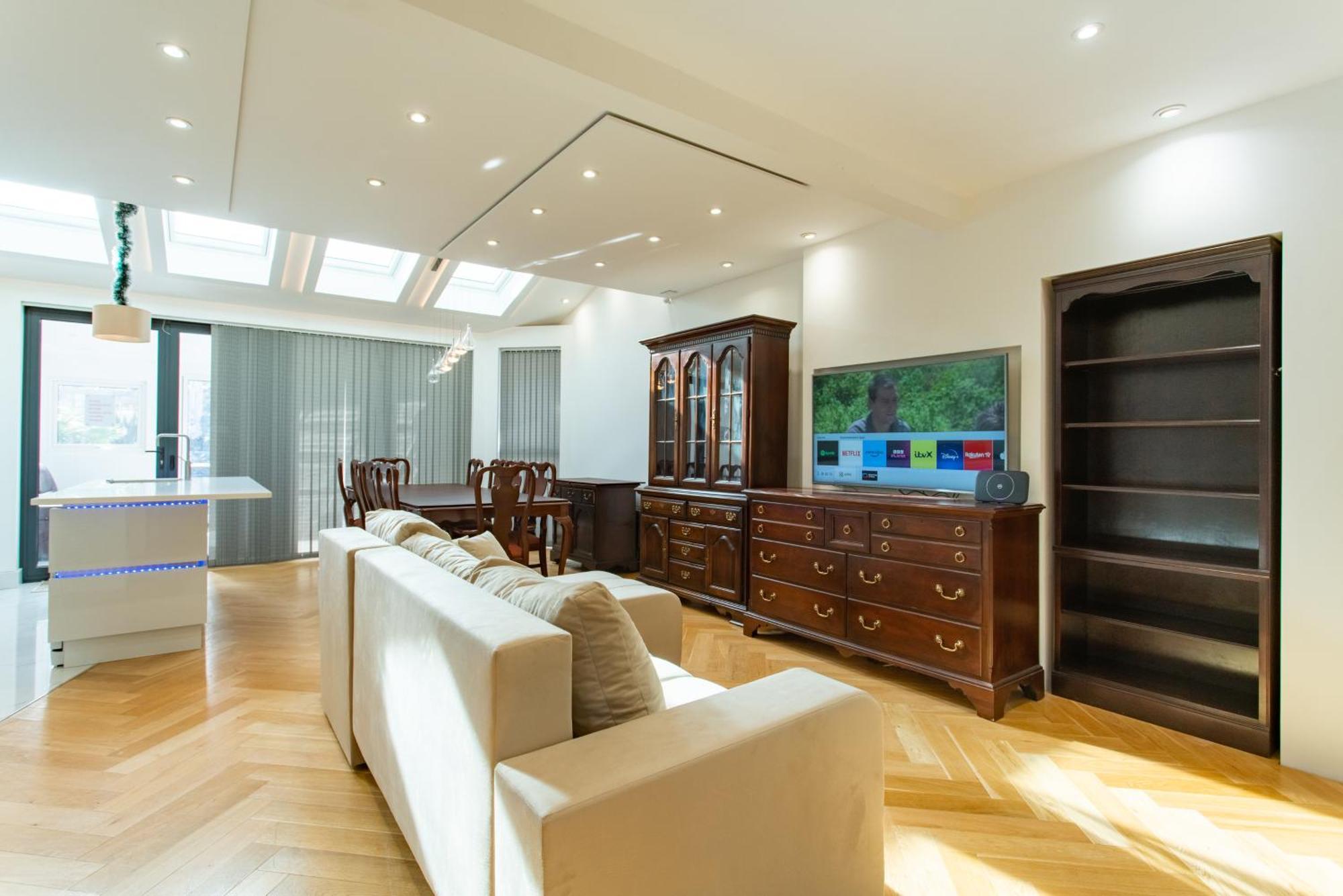 Modern 2Bed Pad W/ Hot Tub Villa บาร์คกิ้ง ภายนอก รูปภาพ